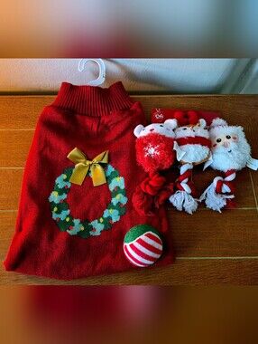 NWT Large Red Holiday Dog Sweater w/Toys